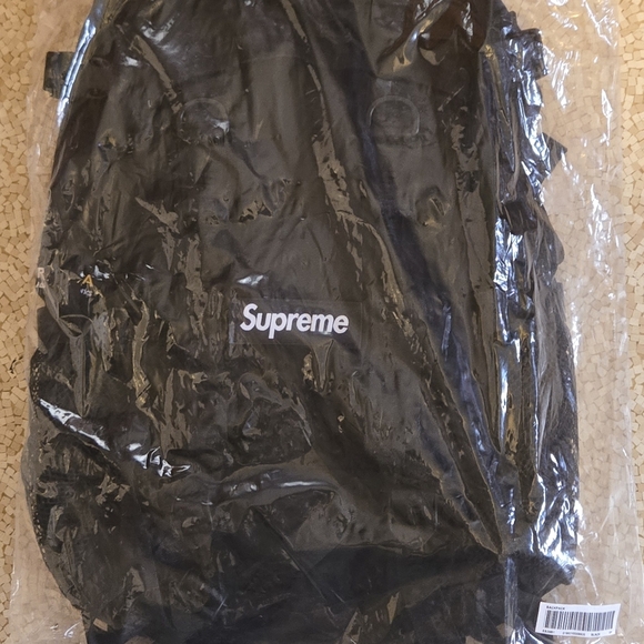 Supreme SS26 Backpack - Picture 5 of 7